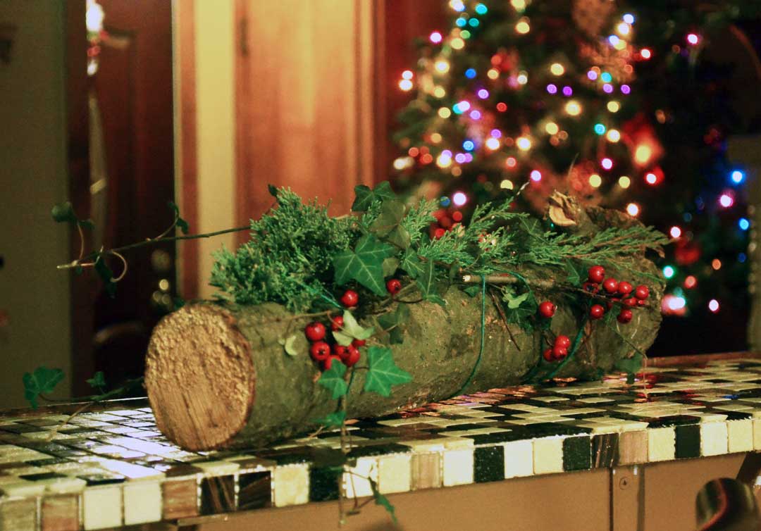DIY Yule Log Spell For The Winter Solstice (New Year Intention Setting ...
